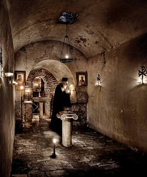 Photograph Dimitris Poupalos Church Catacombs on One Eyeland